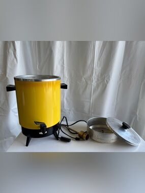 Vintage Harvest gold Empire coffee percolator urn perc